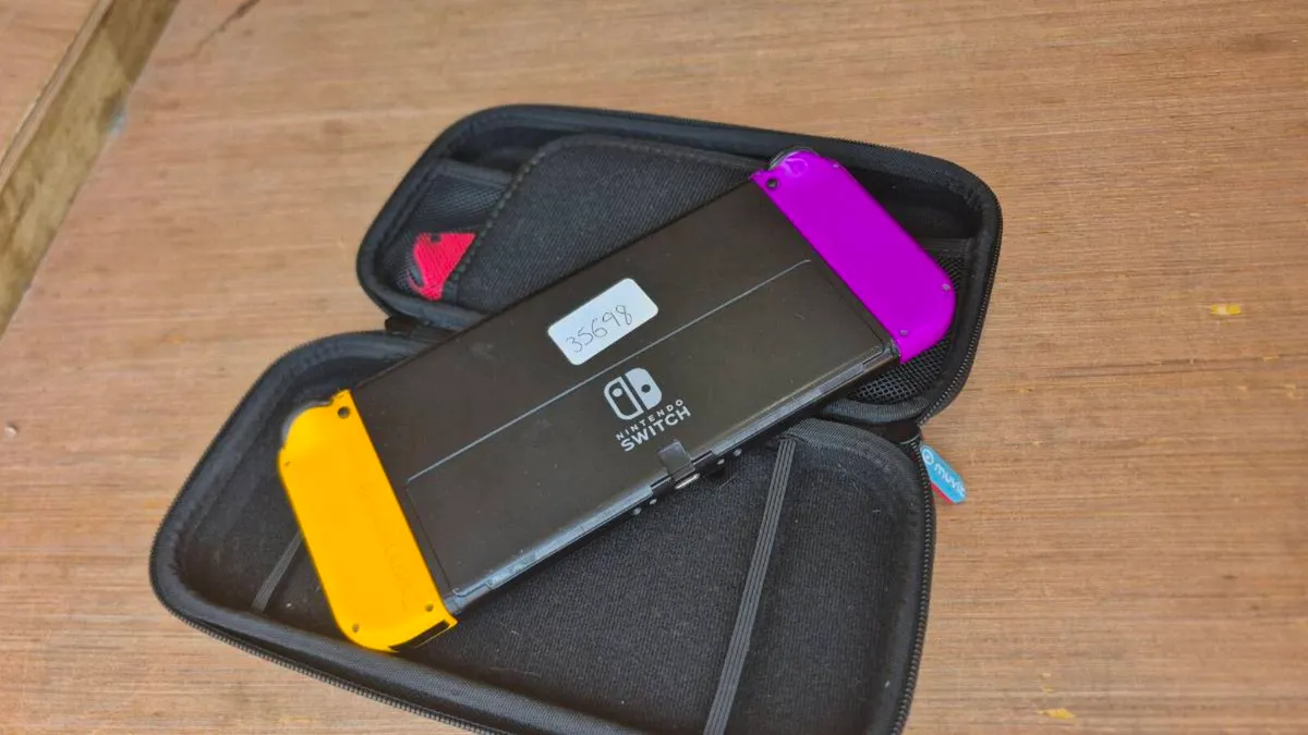 Switch Oled - Image 2