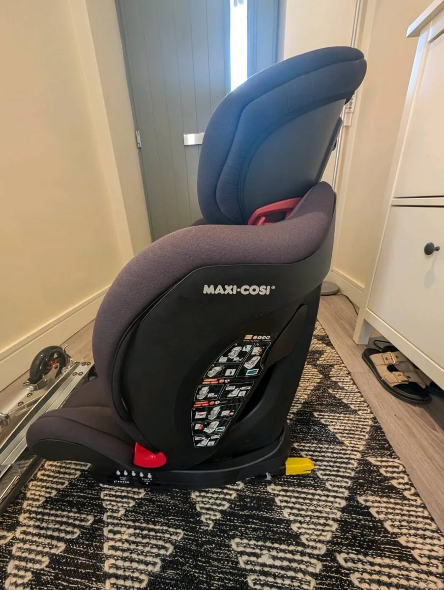Baby car seat Maxi Cosi - Image 2