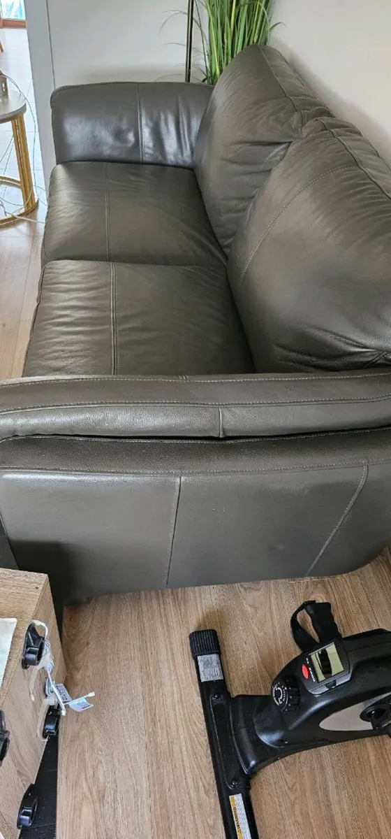 Natural leather sofa - Image 3