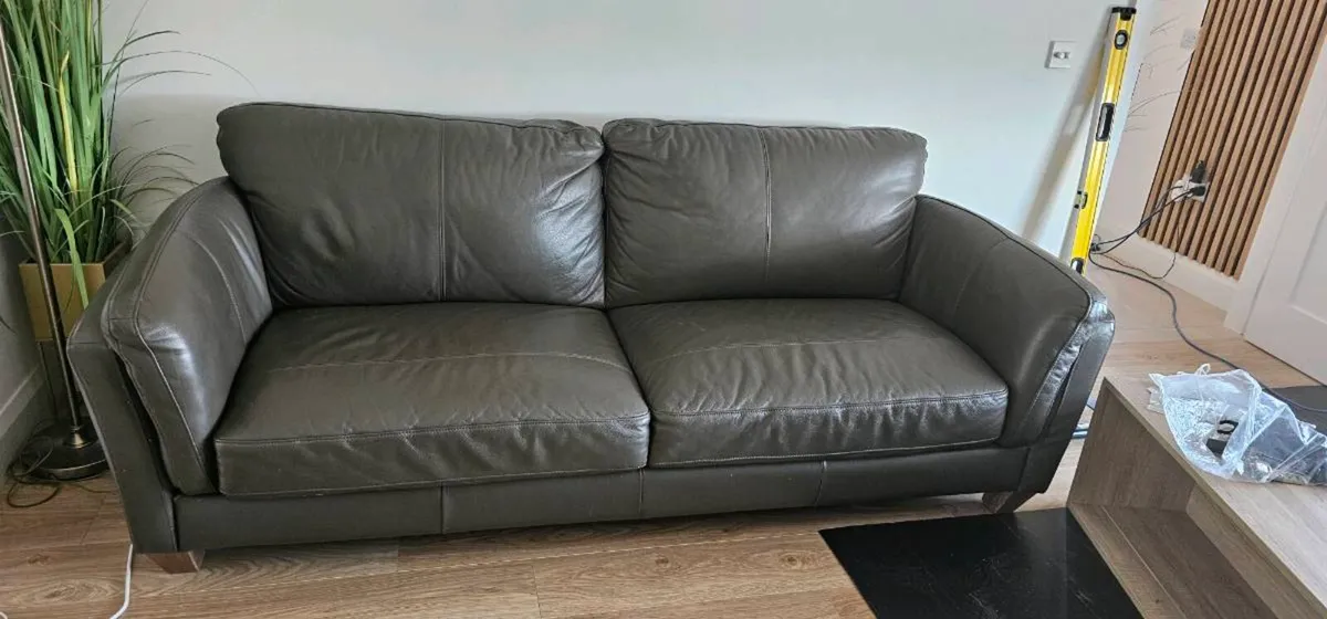 Natural leather sofa - Image 1