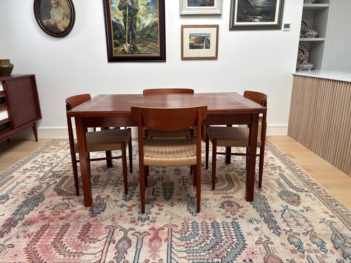 Table & Chairs - Image 1