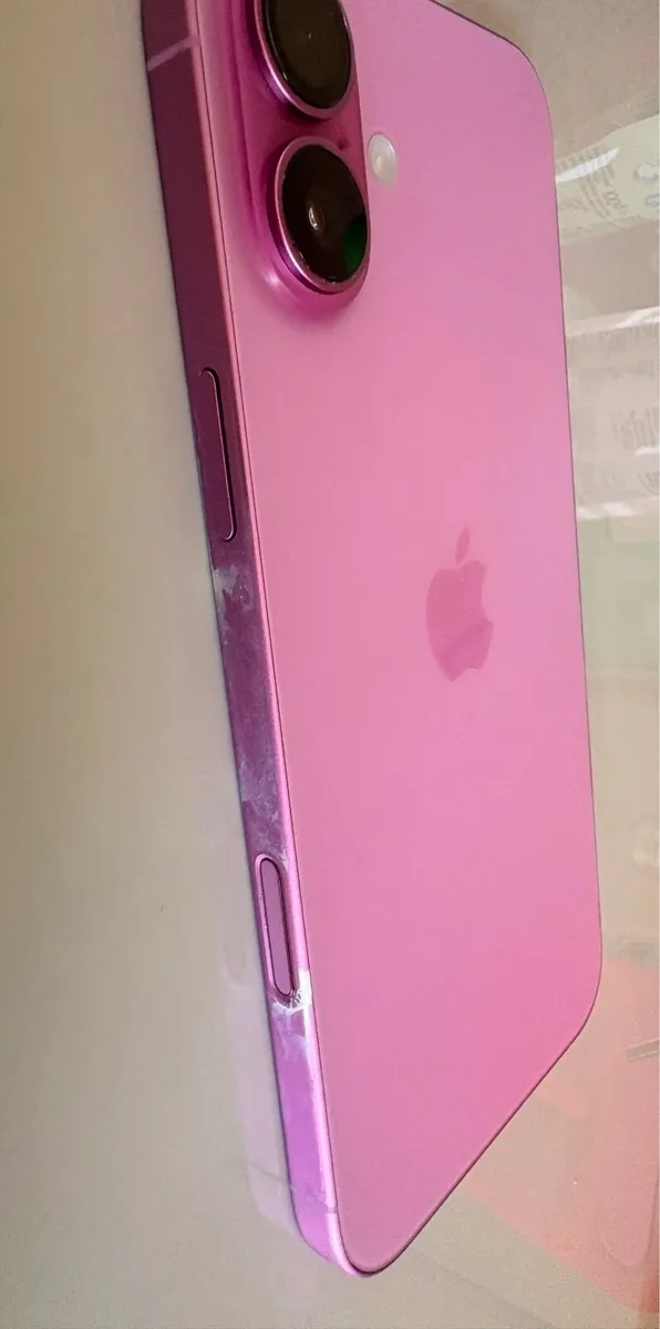 iPhone 16 plus - Image 3
