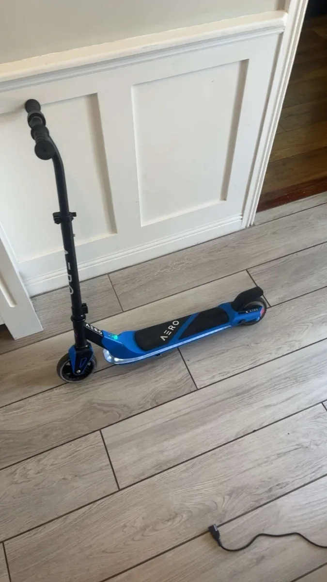 E scooter for children for summer - Image 2