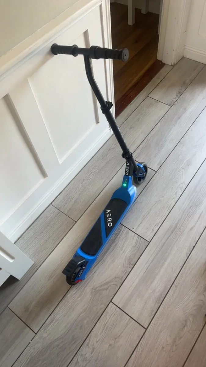 E scooter for children for summer - Image 3