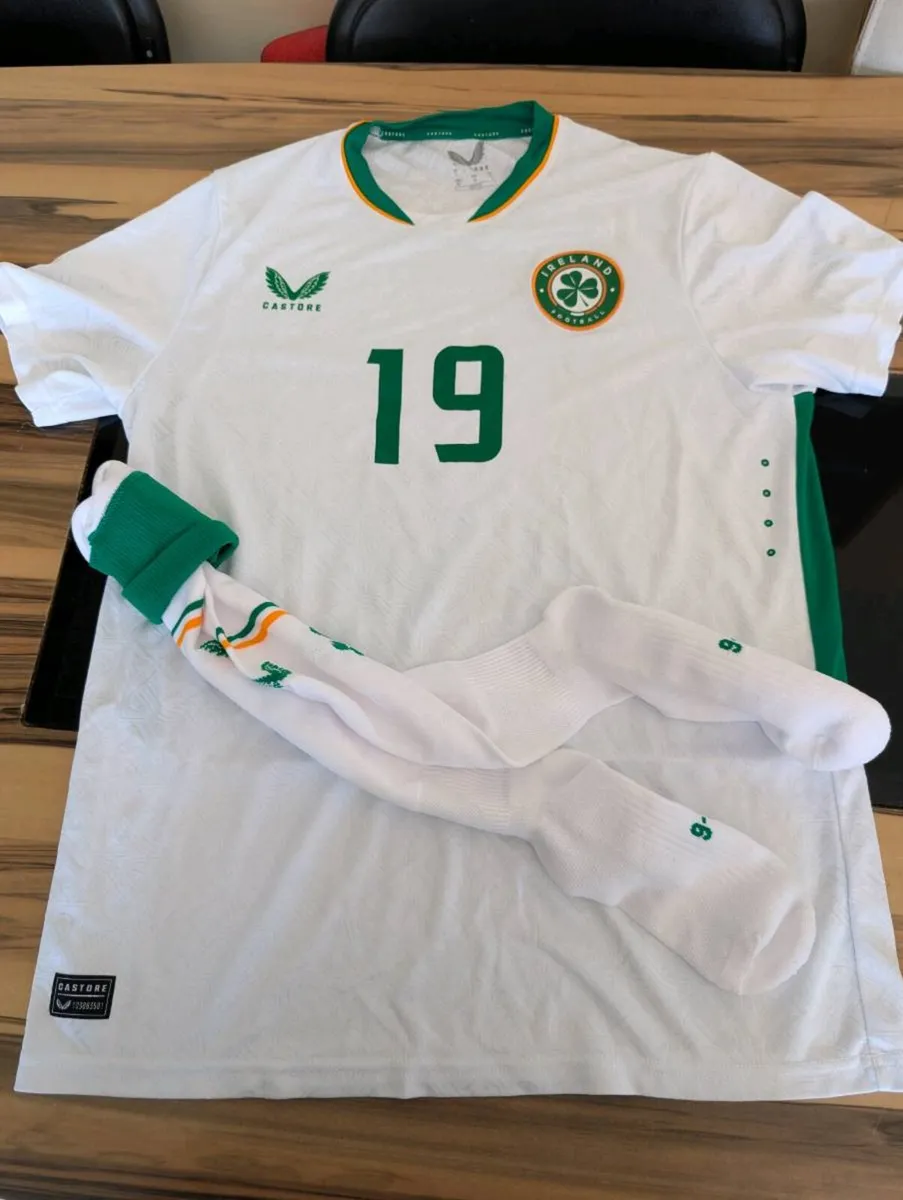 Ireland team issued Soccer jerseys - Image 2
