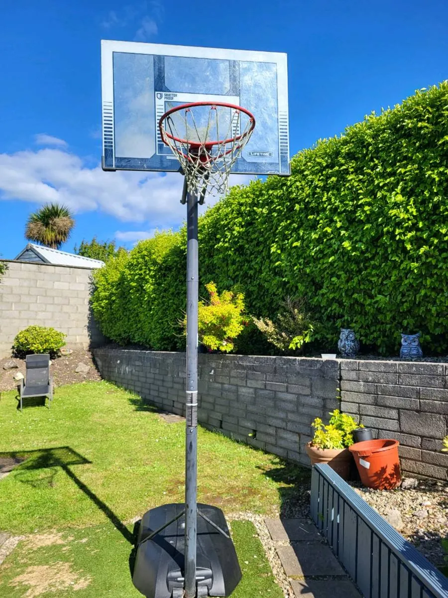 Basketball Hoop and stand - Image 2