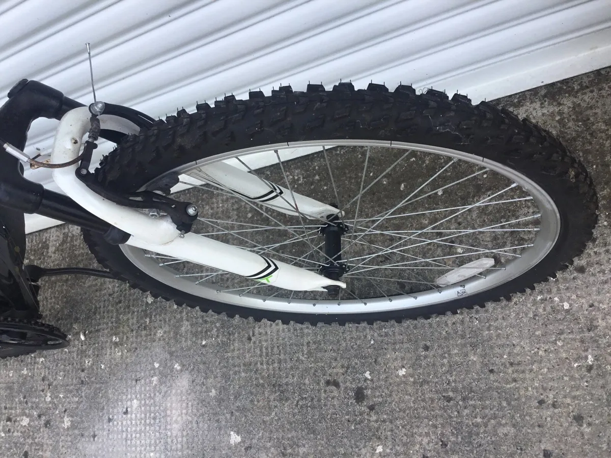 Apollo Slant Men’s Mountain Bike- Like New - Image 4
