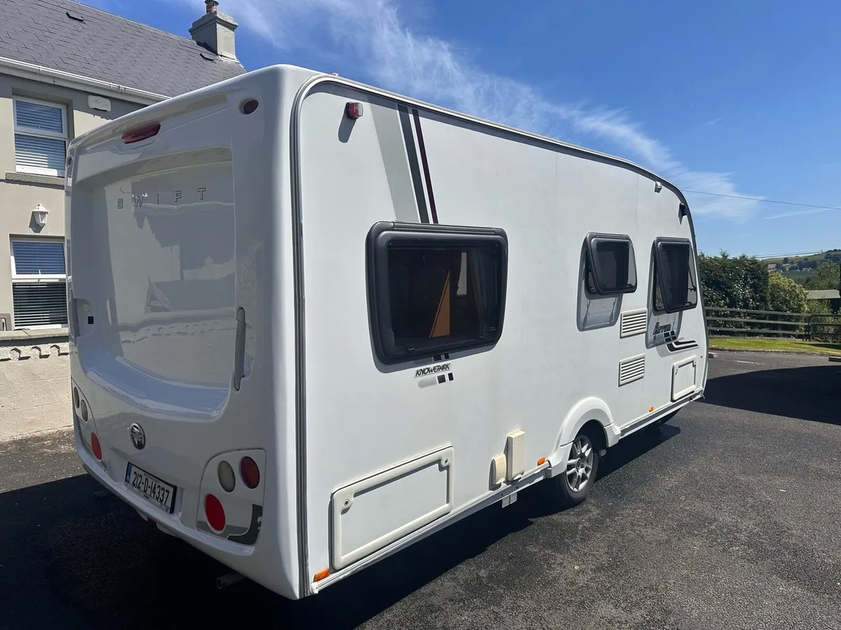 Swift 4 Berth fixed Bed Caravan - Image 3