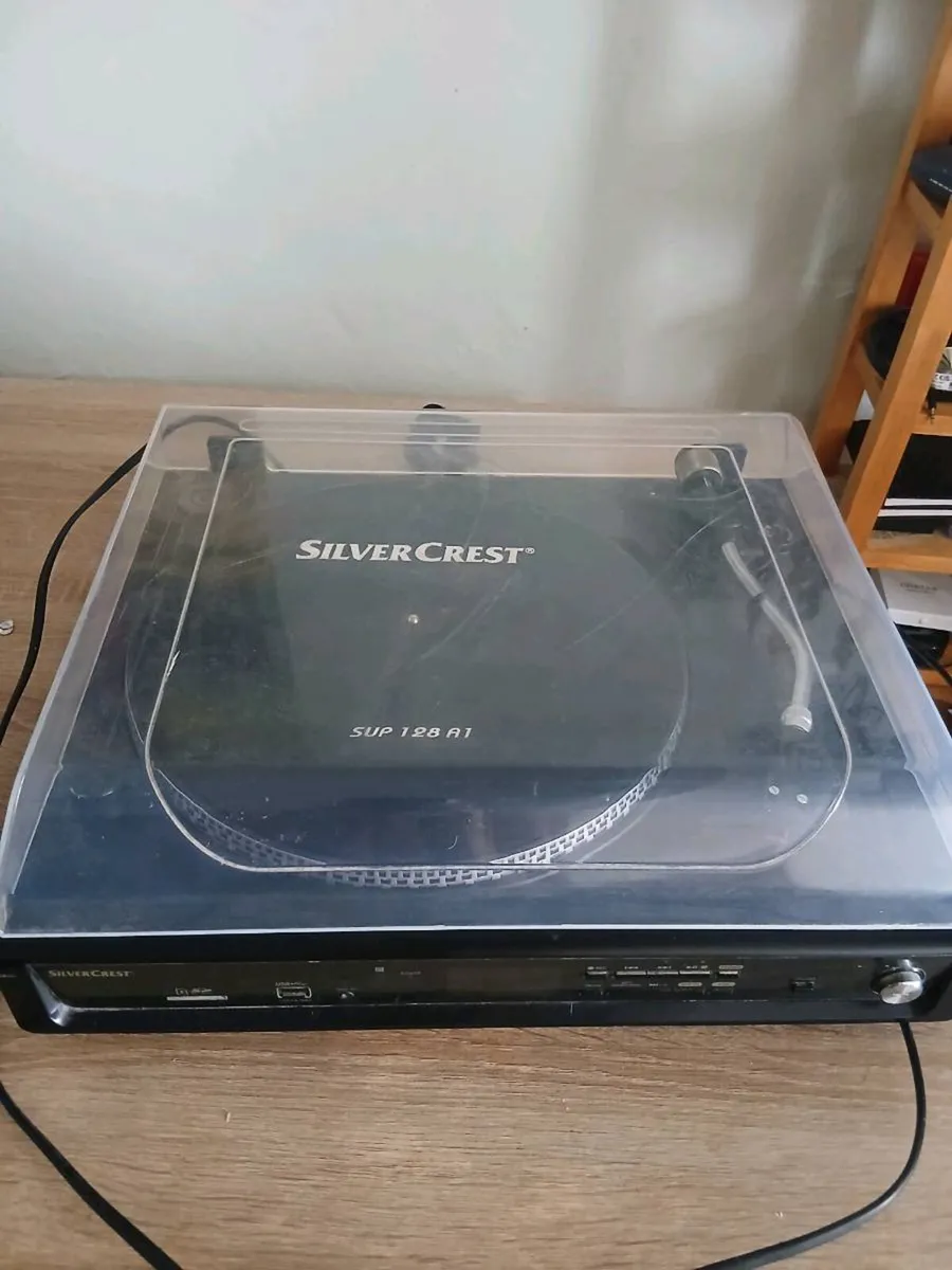 Record player - Image 1