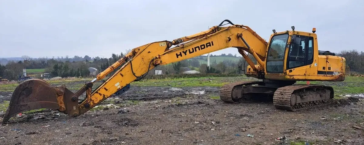 Hyundai Robex 21 ton excavator digger 3000 hours - Image 1