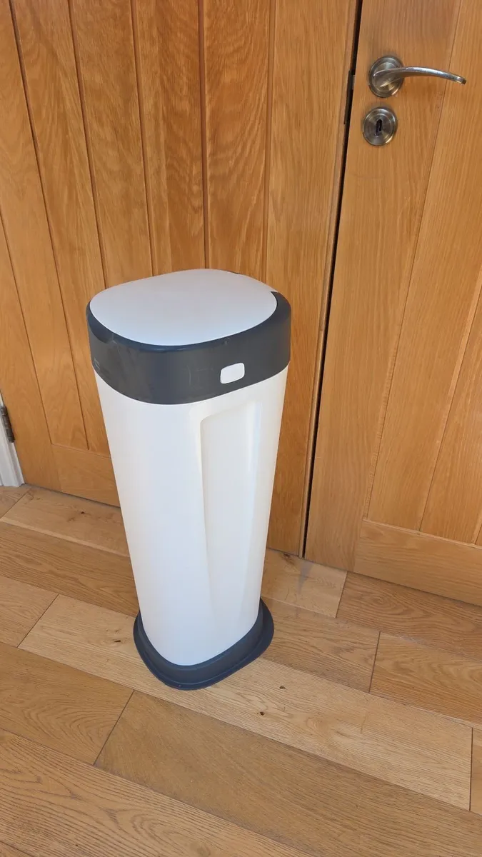 Nappy bin & Bottle maker - Image 1