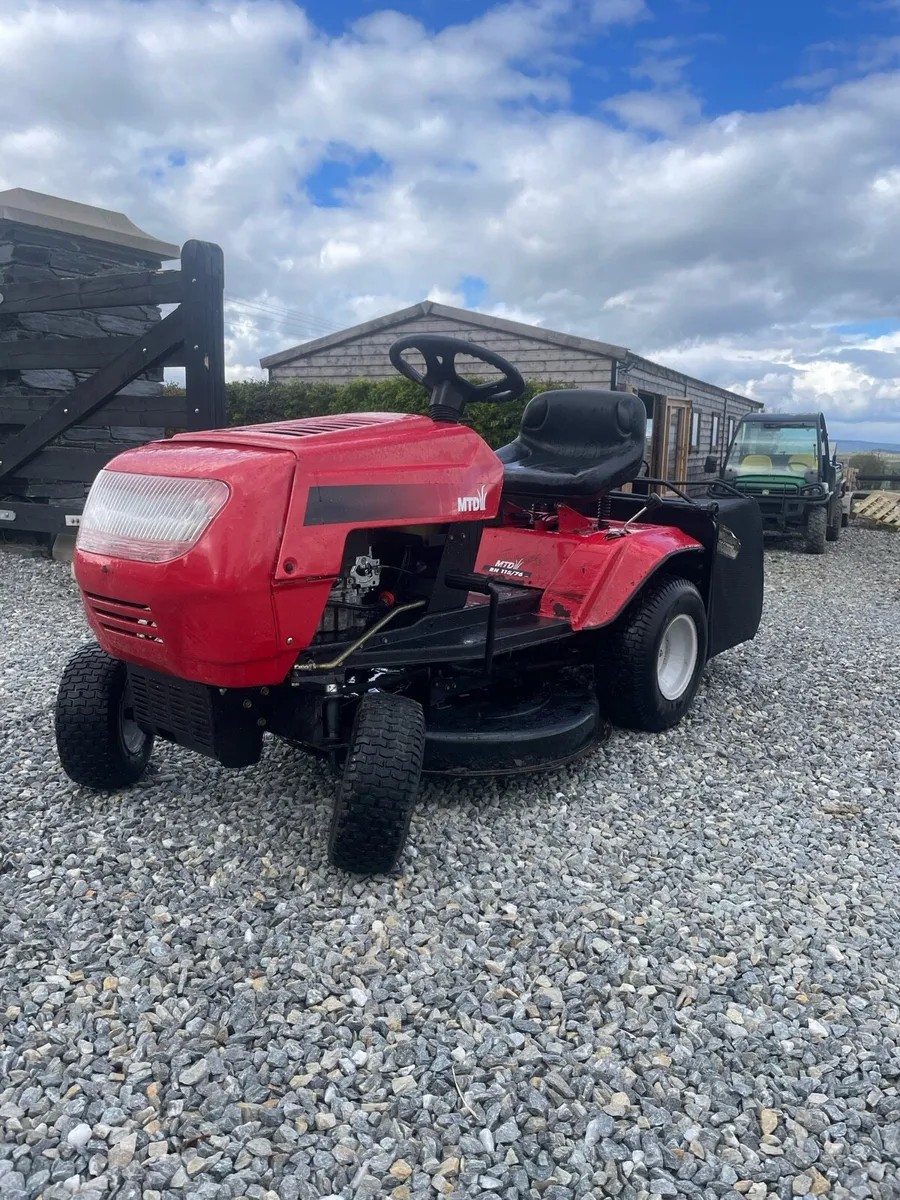 MTD lawnmower. - Image 1