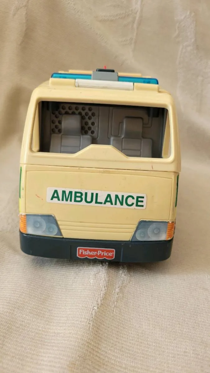 Ambulance toy - Image 1