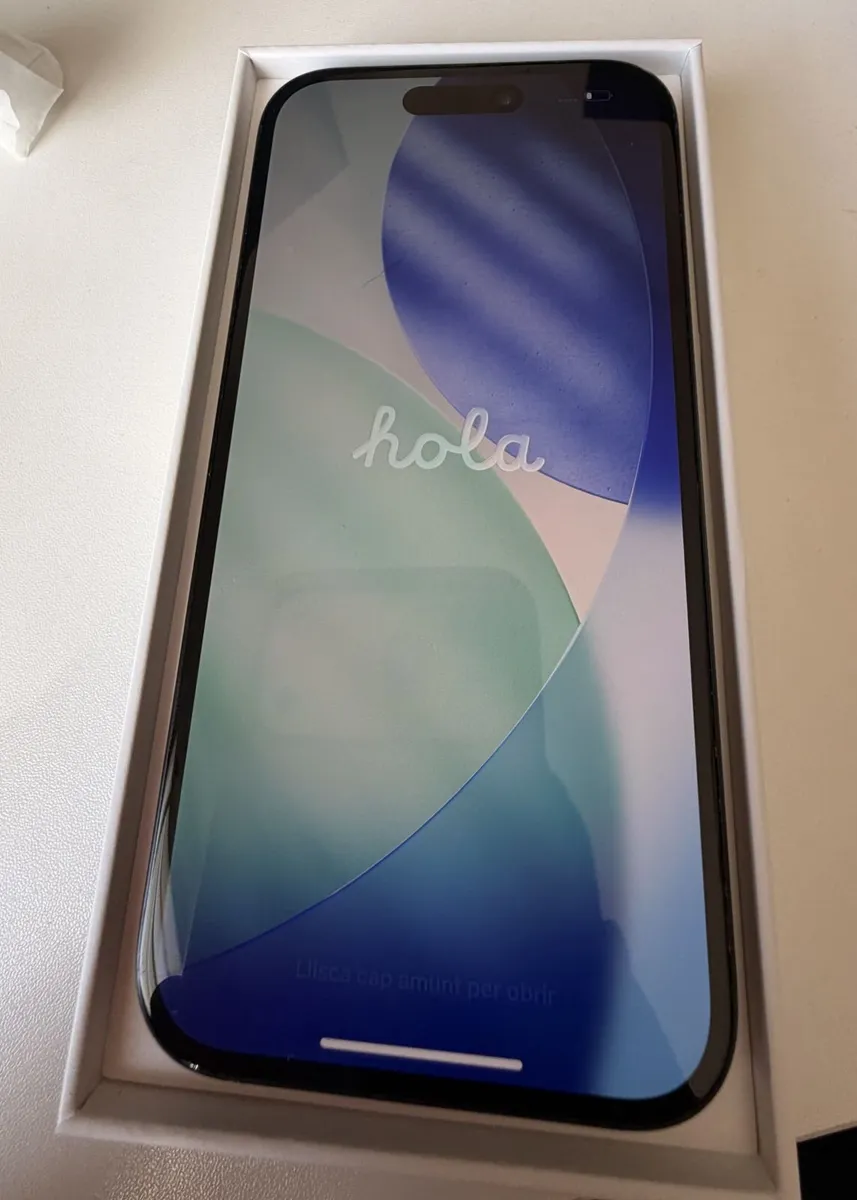Apple iPhone 15 128GB Black | Unlocked | Boxed - Image 1