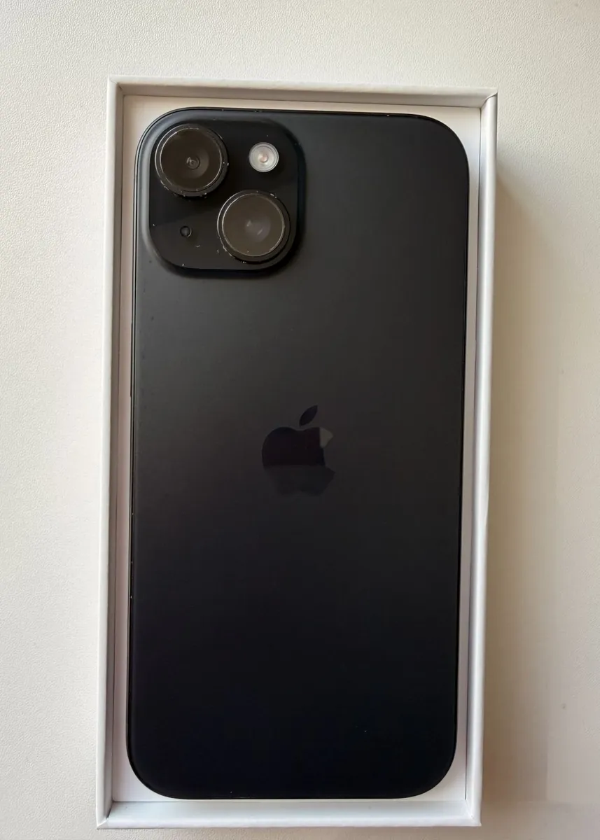 Apple iPhone 15 128GB Black | Unlocked | Boxed - Image 3