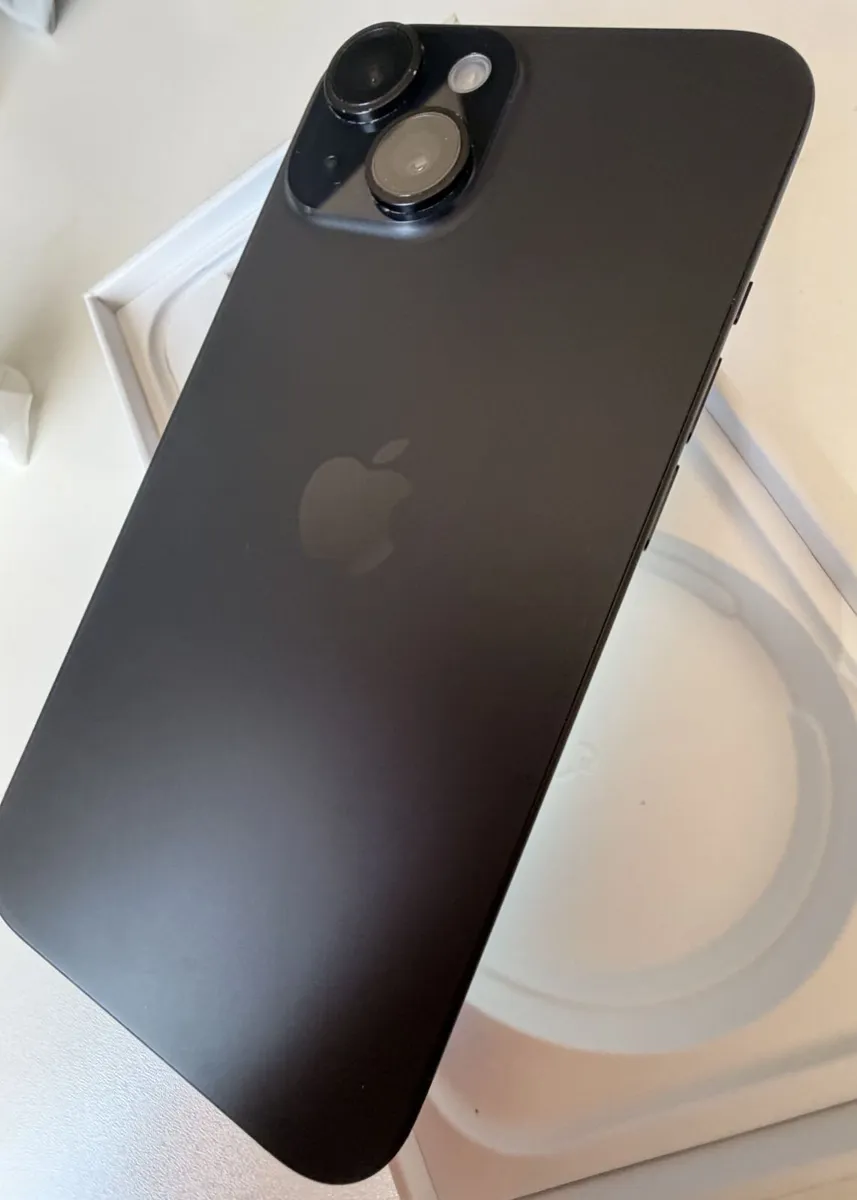 Apple iPhone 15 128GB Black | Unlocked | Boxed - Image 4