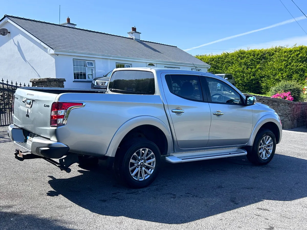 2018 Mitsubishi L200  Barbarian Auto - Image 2