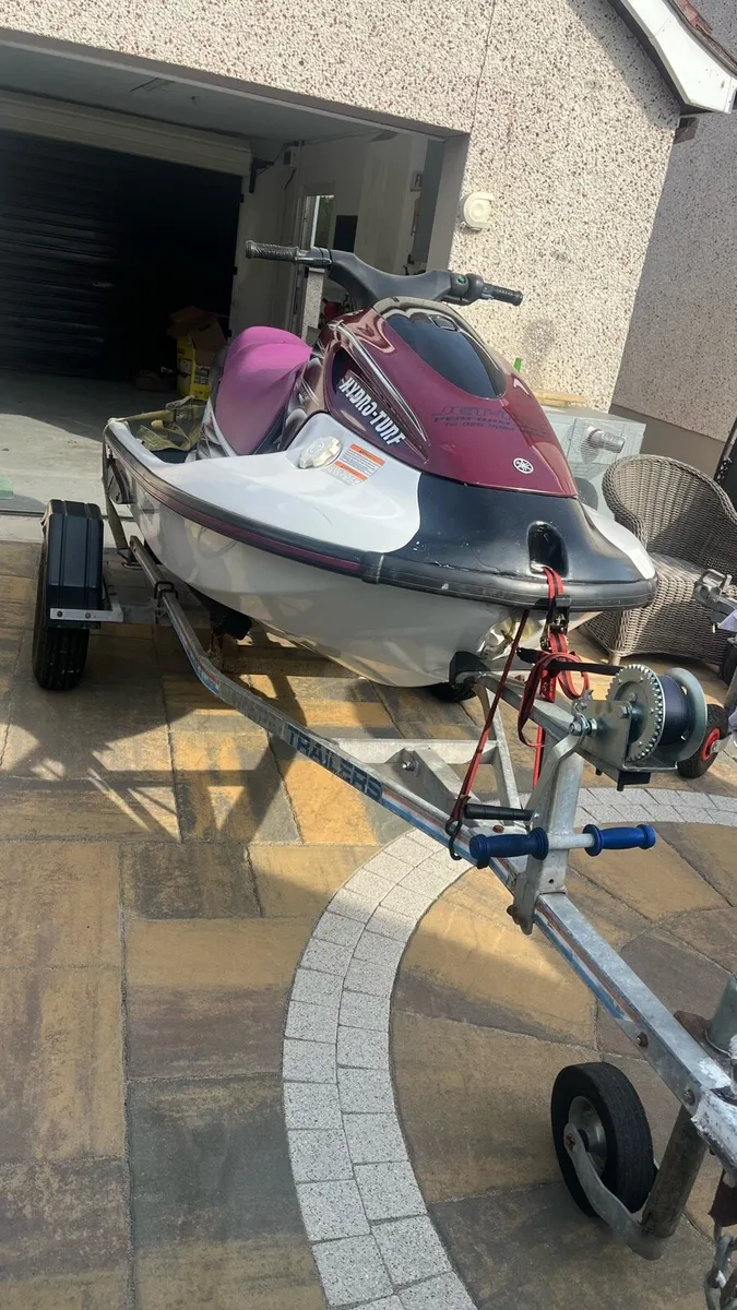 Jet skis - Image 1