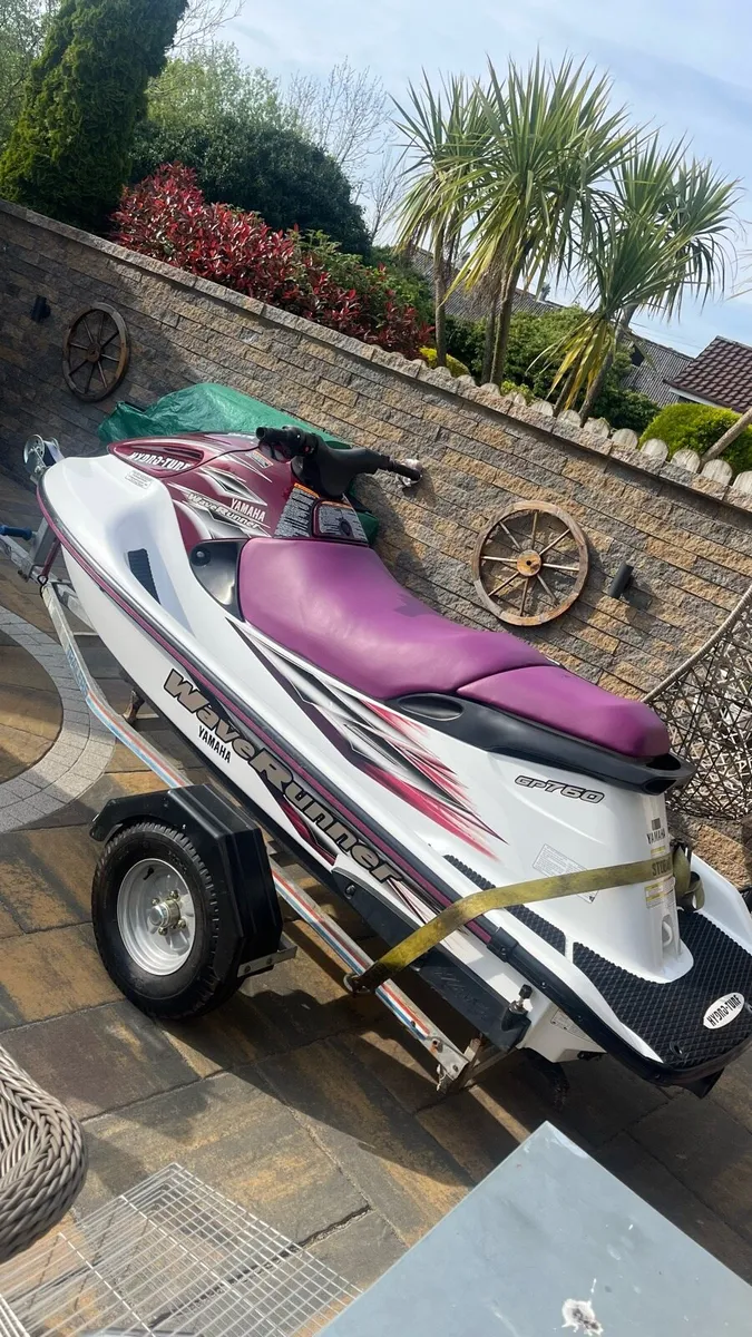 Jet skis - Image 3