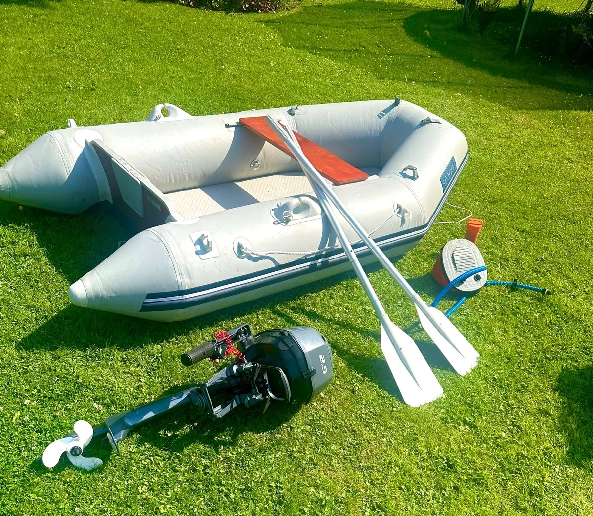 Inflatable boat with 2,5 Yamaha engine - Image 2