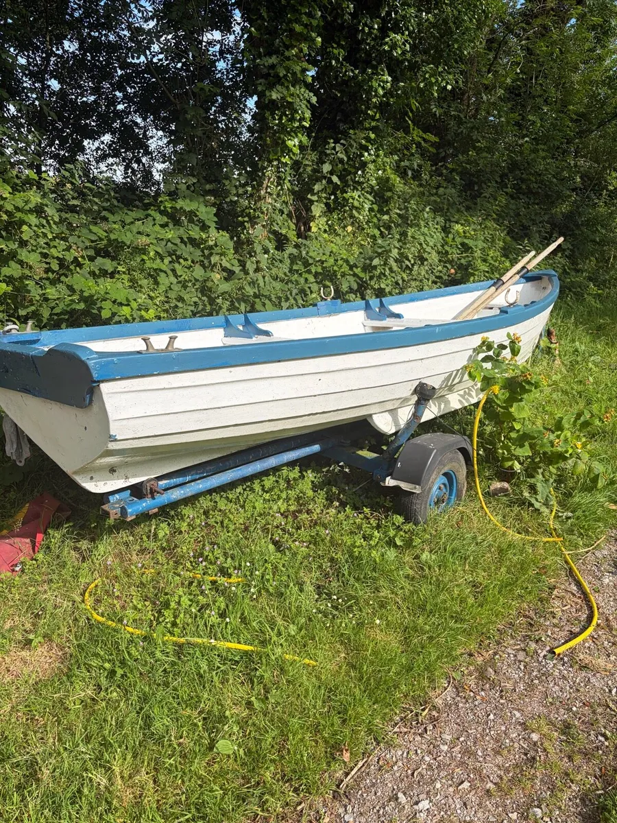 Lovely, Lake boat - Image 4