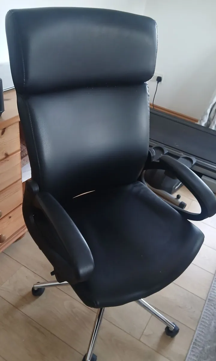 Office chair - Image 2