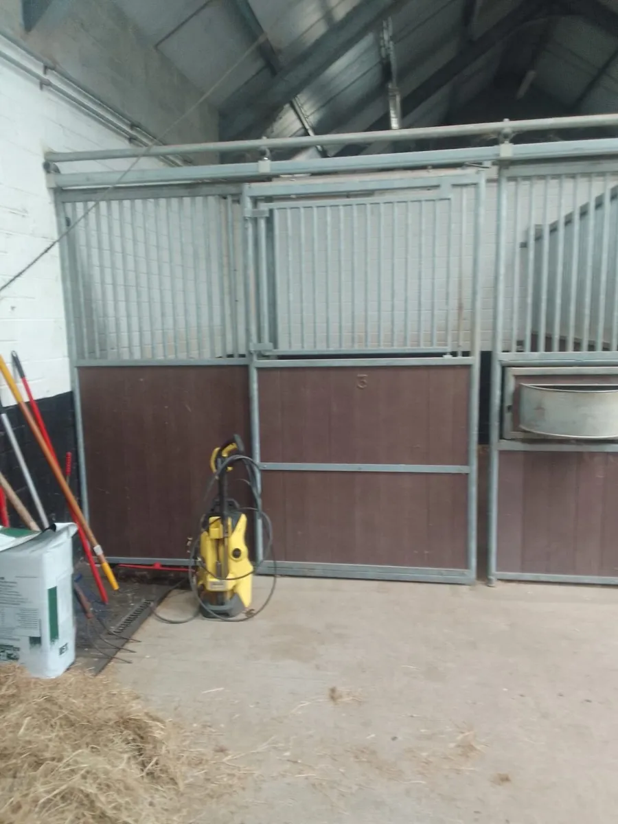 Stable fronts and partitions - Image 3