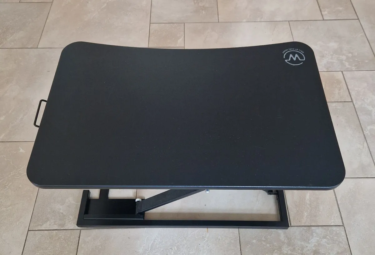Standing desk - Image 2