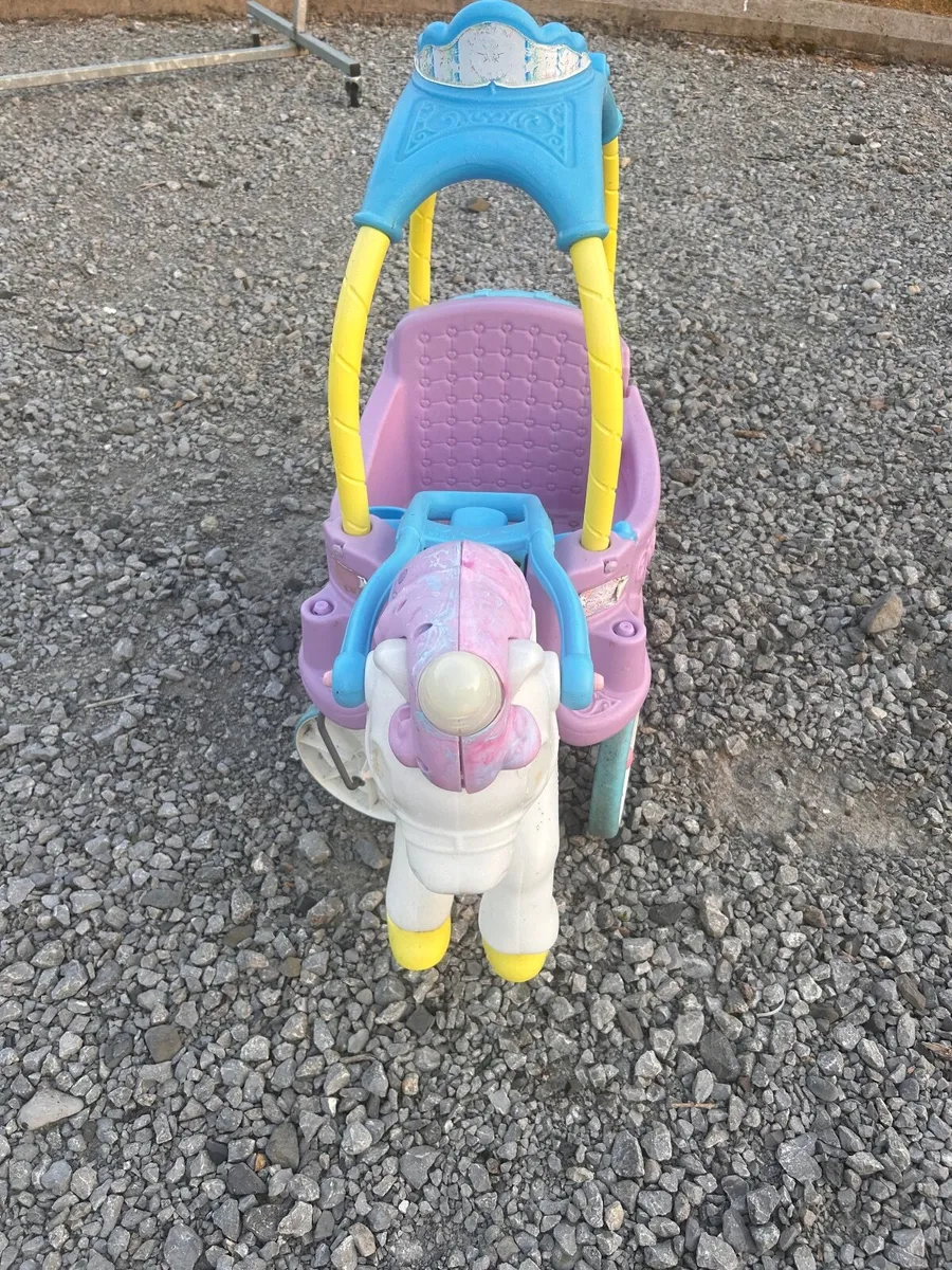 Little Tikes Princess Horse and Carriage - Image 2