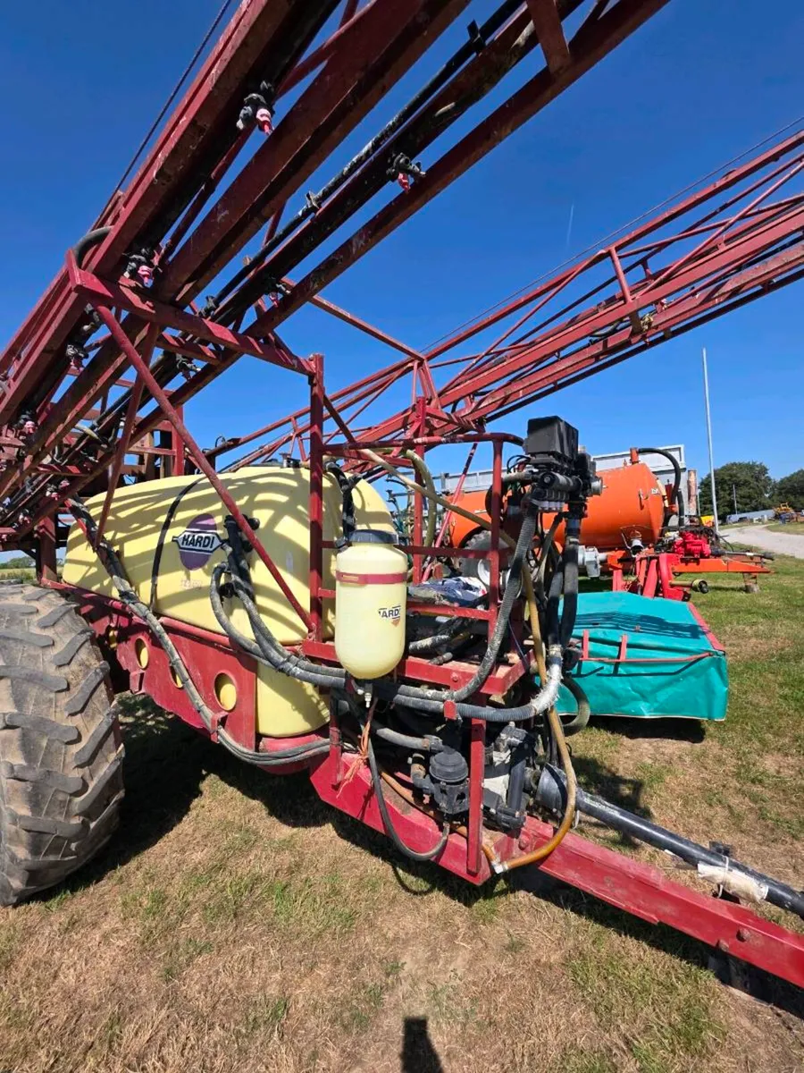 Clearance Auction this Wednesday 15th - Image 1