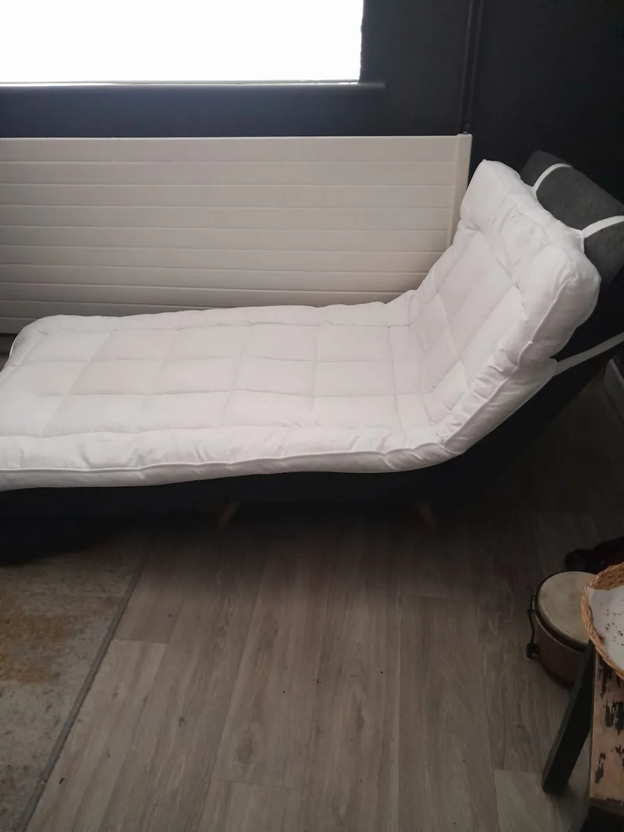 Single sofa bed - Image 1