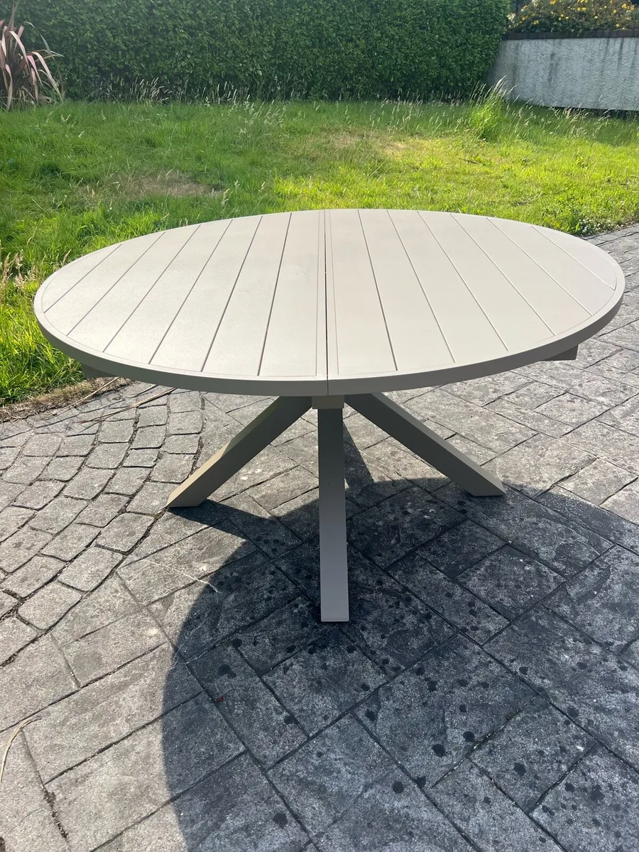 Sklum Moka Extendable Garden Table - Image 1