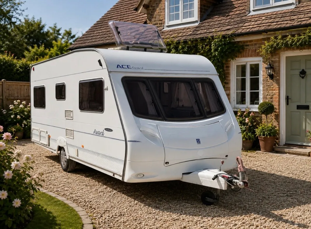4 Berth caravan for sale - Image 2