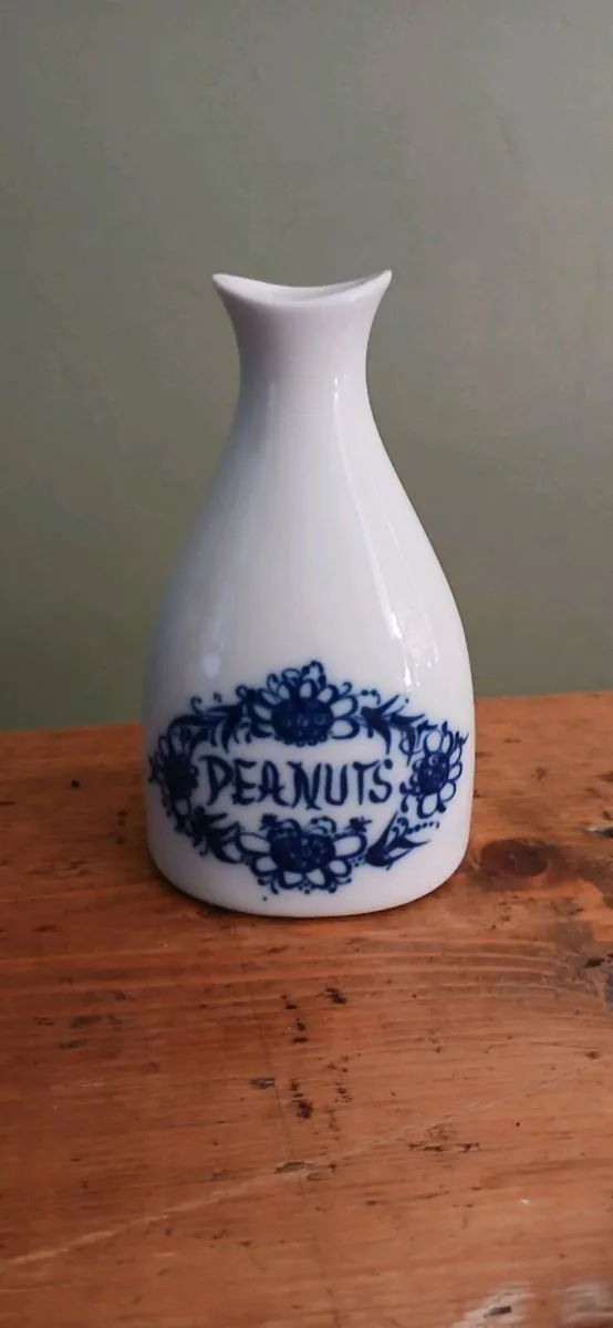 Mid-century Porsgrund Porcelain Peanut Shaker Vase - Image 1