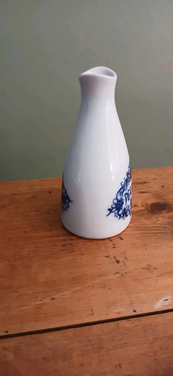 Mid-century Porsgrund Porcelain Peanut Shaker Vase - Image 2