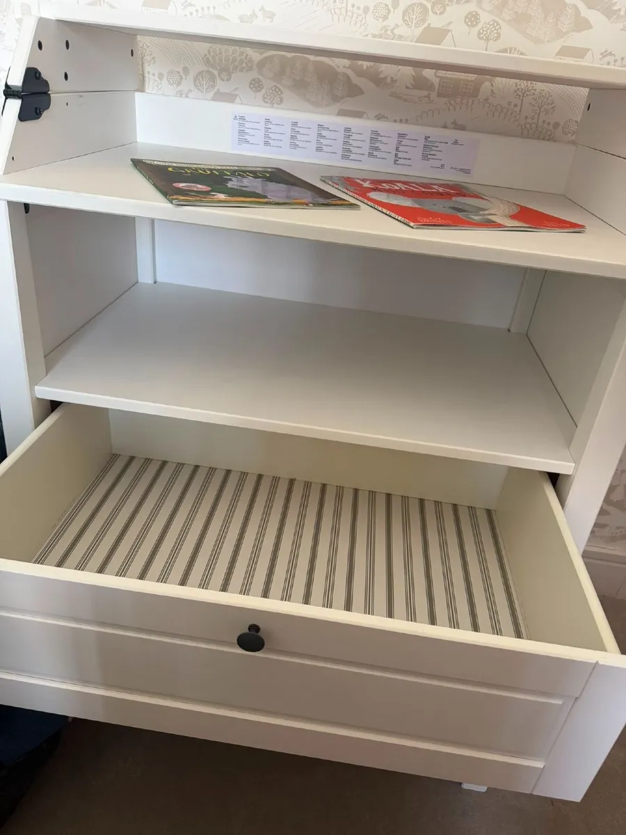Baby changing unit,  nursing chair - Image 3