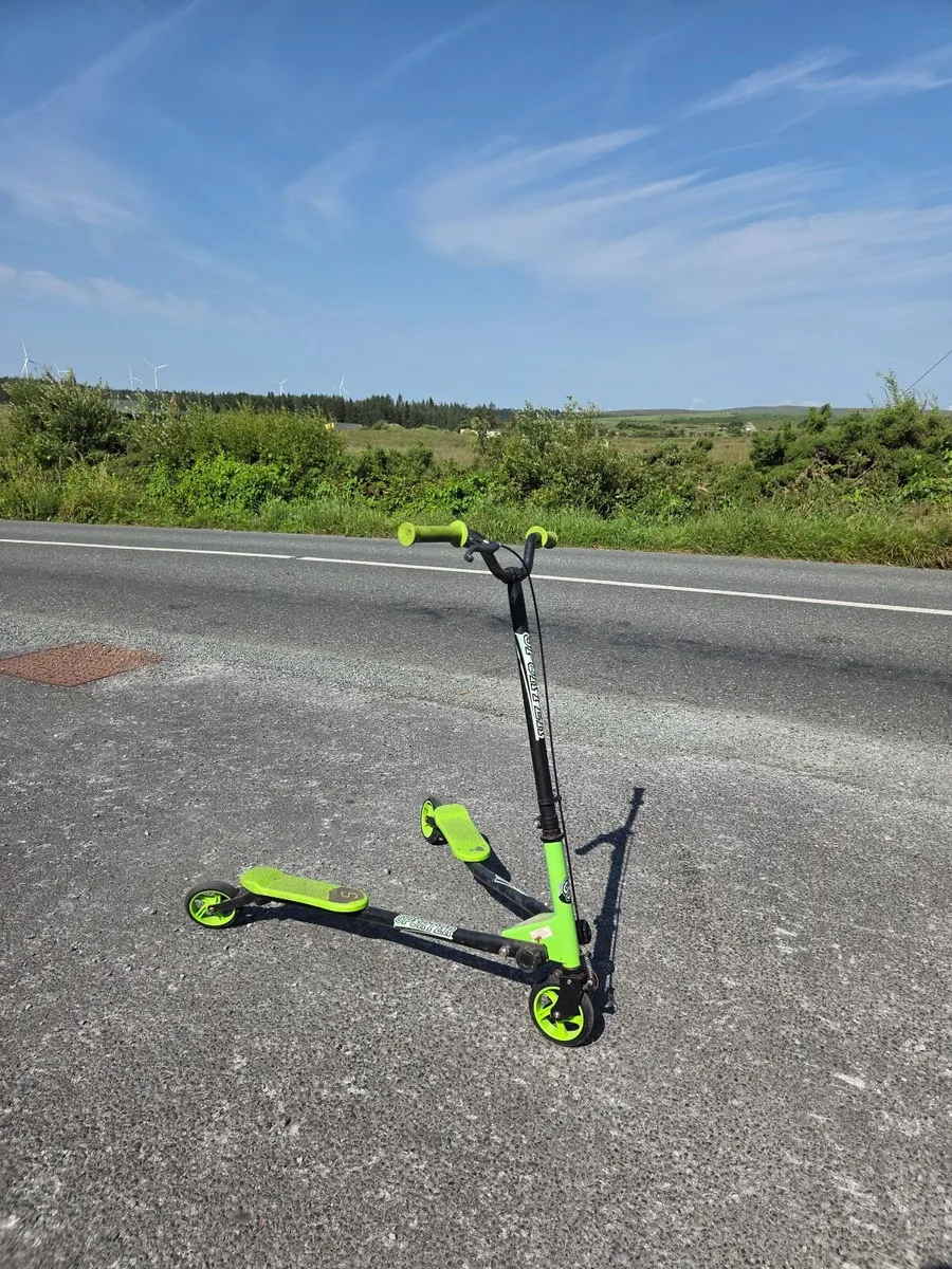 Scooter - Image 2