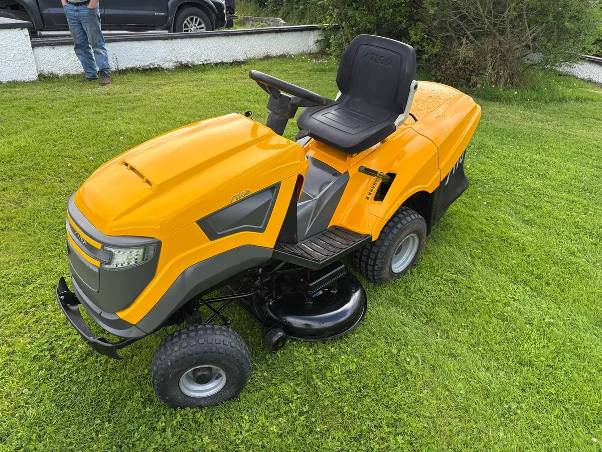 Stiga ride on mower - Image 2