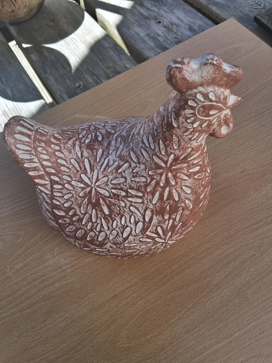 Concrete Garden Hen Statue - Image 3