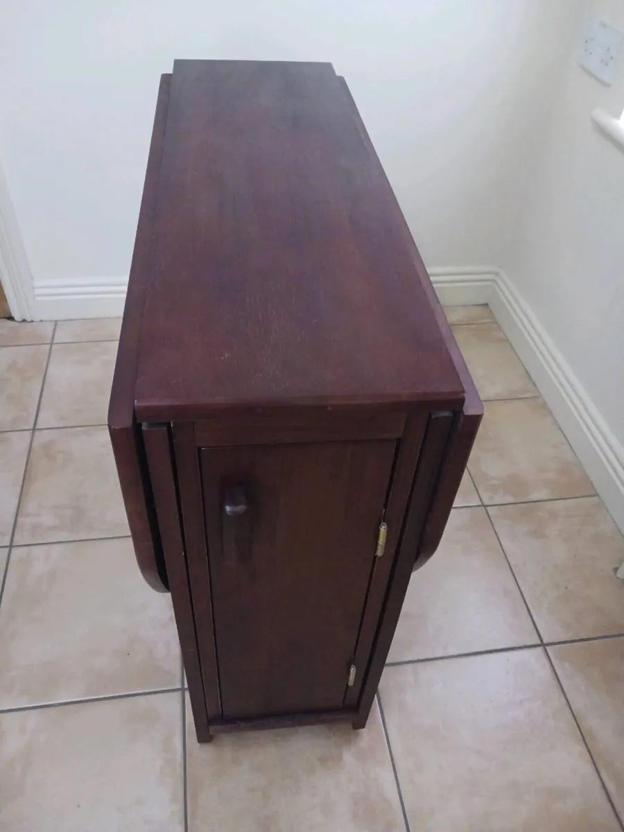Folding dining table and chairs - Image 4