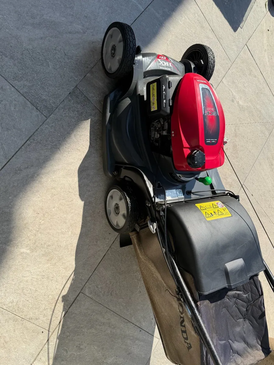 Honda lawnmower - Image 3