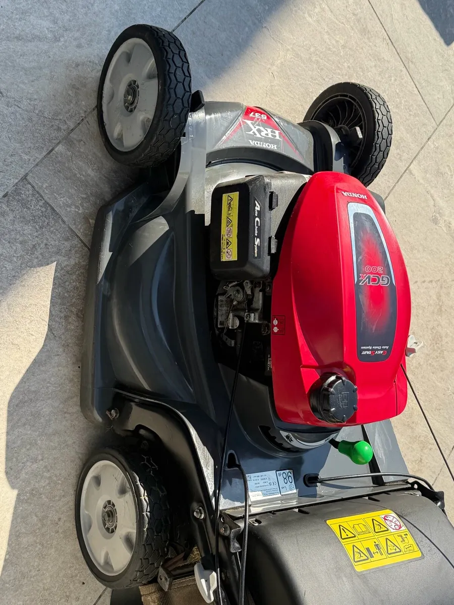 Honda lawnmower - Image 4