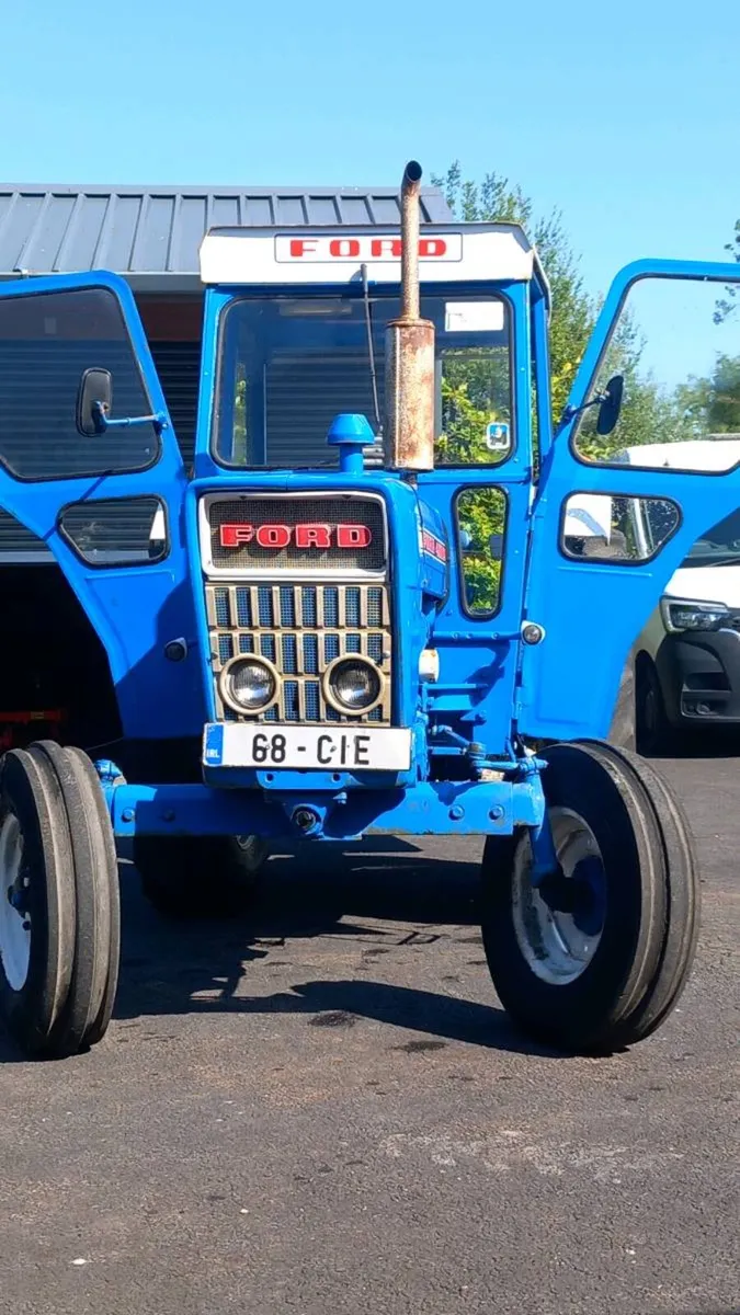 Ford 4000 tyers and rims - Image 1