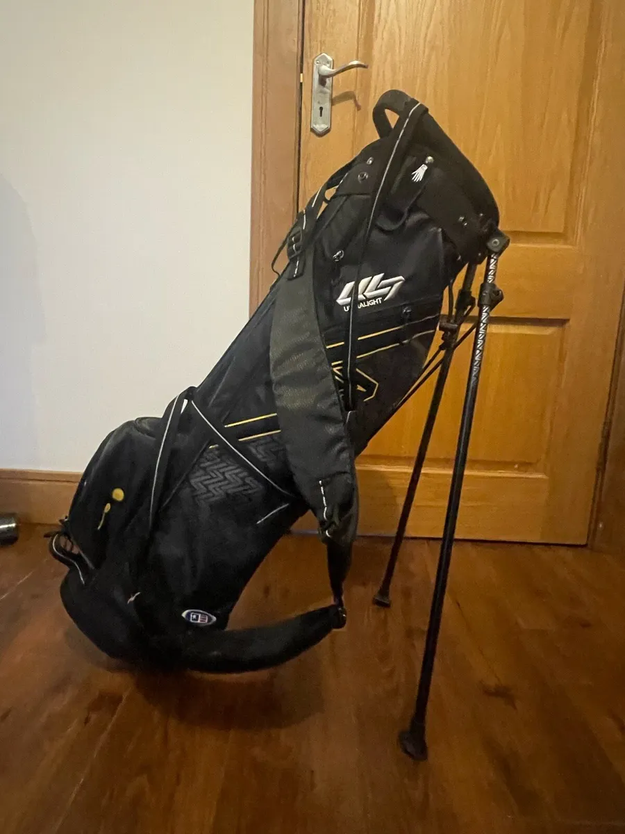 Golf Clubs and Matching Bag - Image 1