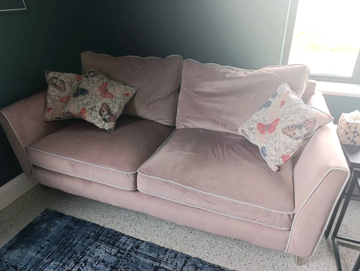 Sofa Suite - Image 4