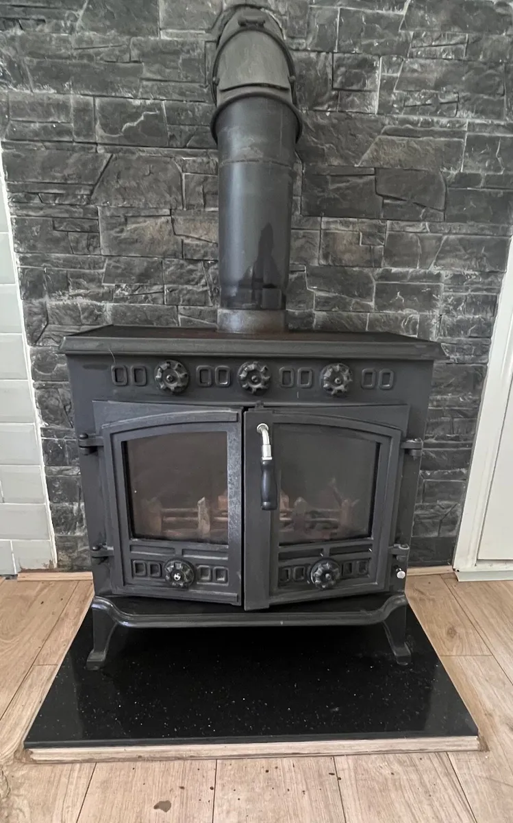10KW Multifuel Stove - Image 1