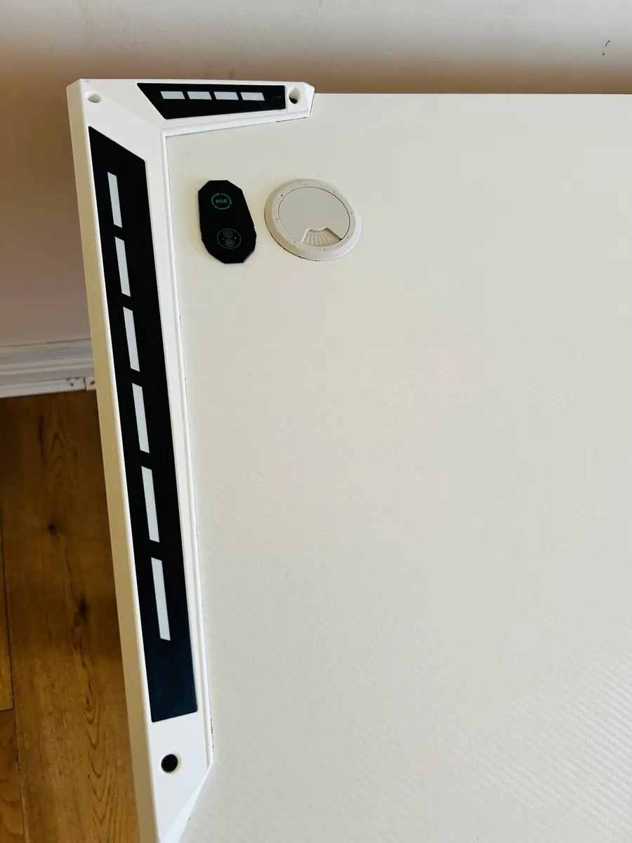 GAMING DESK - Image 2