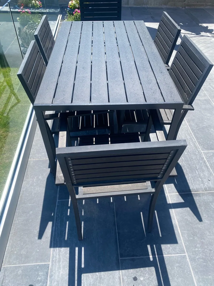 Garden Table and chairs set - Image 2