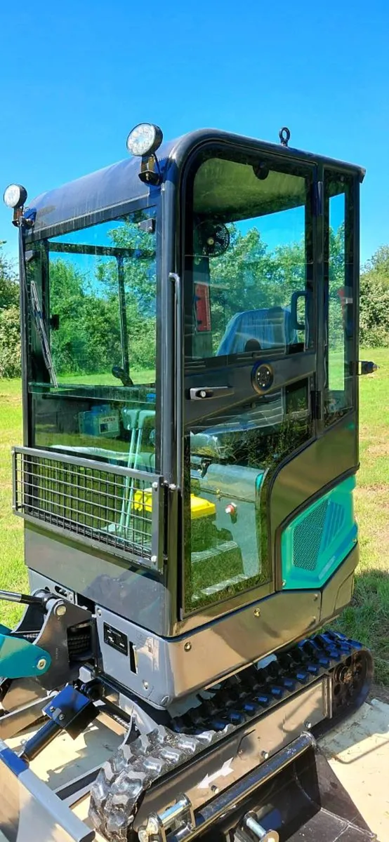 1.6 Ton Mini Digger Brand New. PRICE DROP! - Image 2