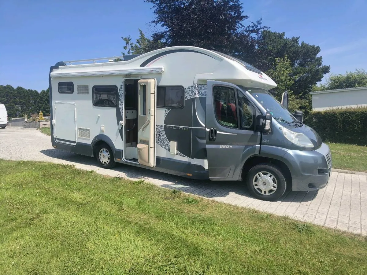 Camper - Image 1